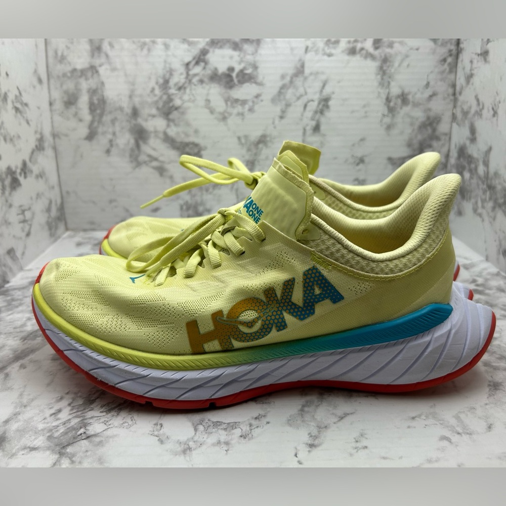 Women’s Hokas Size 9